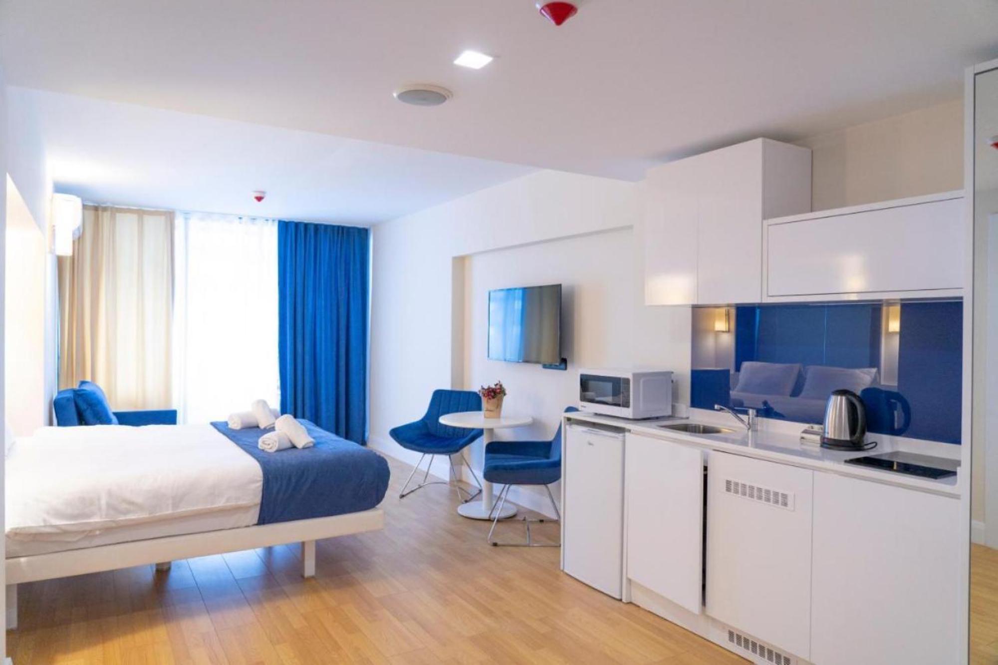 Delux Sea View Aparthotel In Orbi City Batoemi Buitenkant foto
