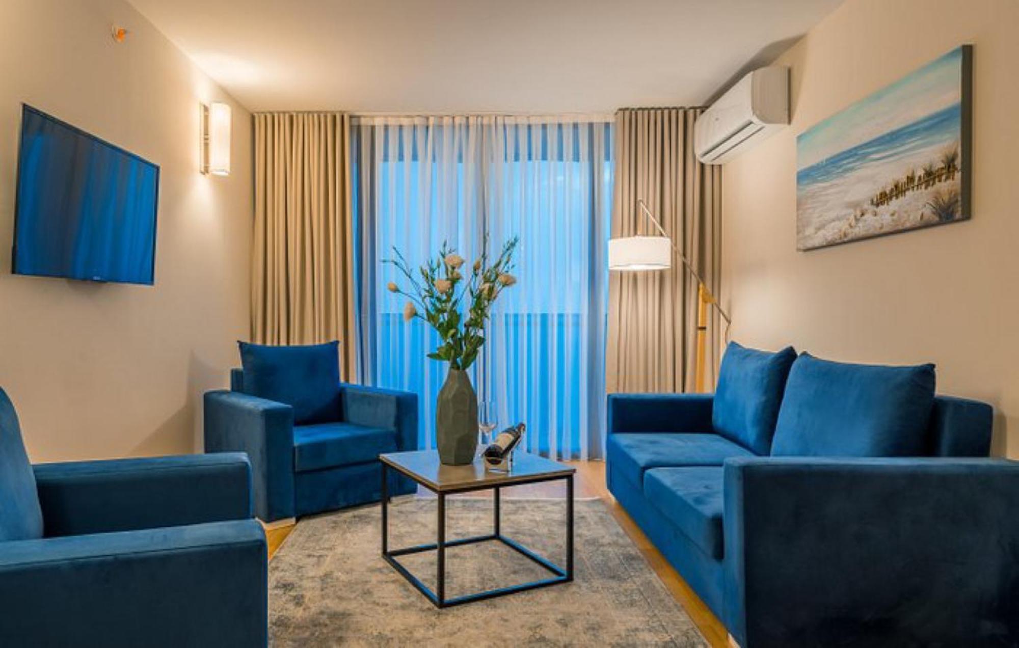 Delux Sea View Aparthotel In Orbi City Batoemi Buitenkant foto