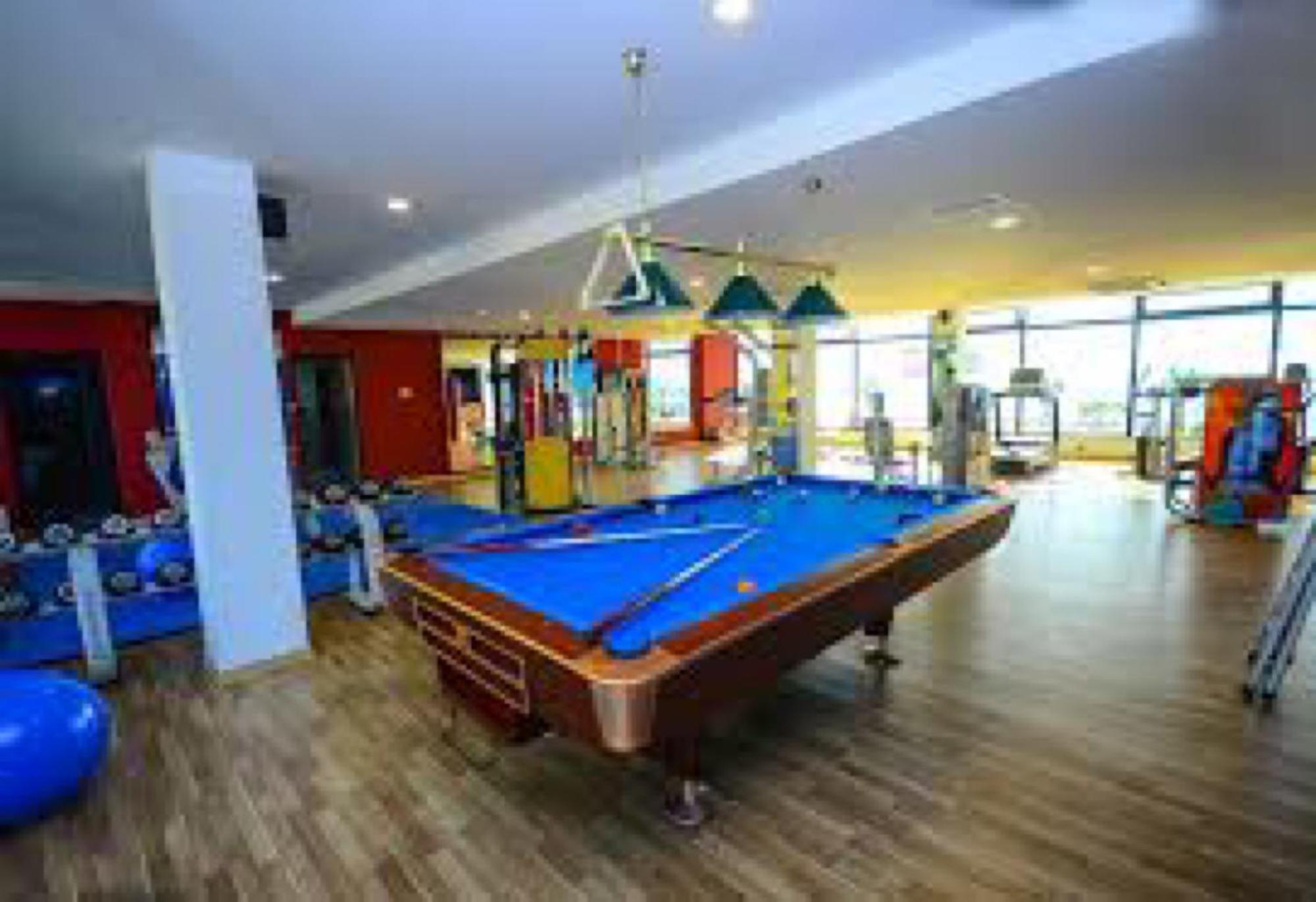 Delux Sea View Aparthotel In Orbi City Batoemi Buitenkant foto