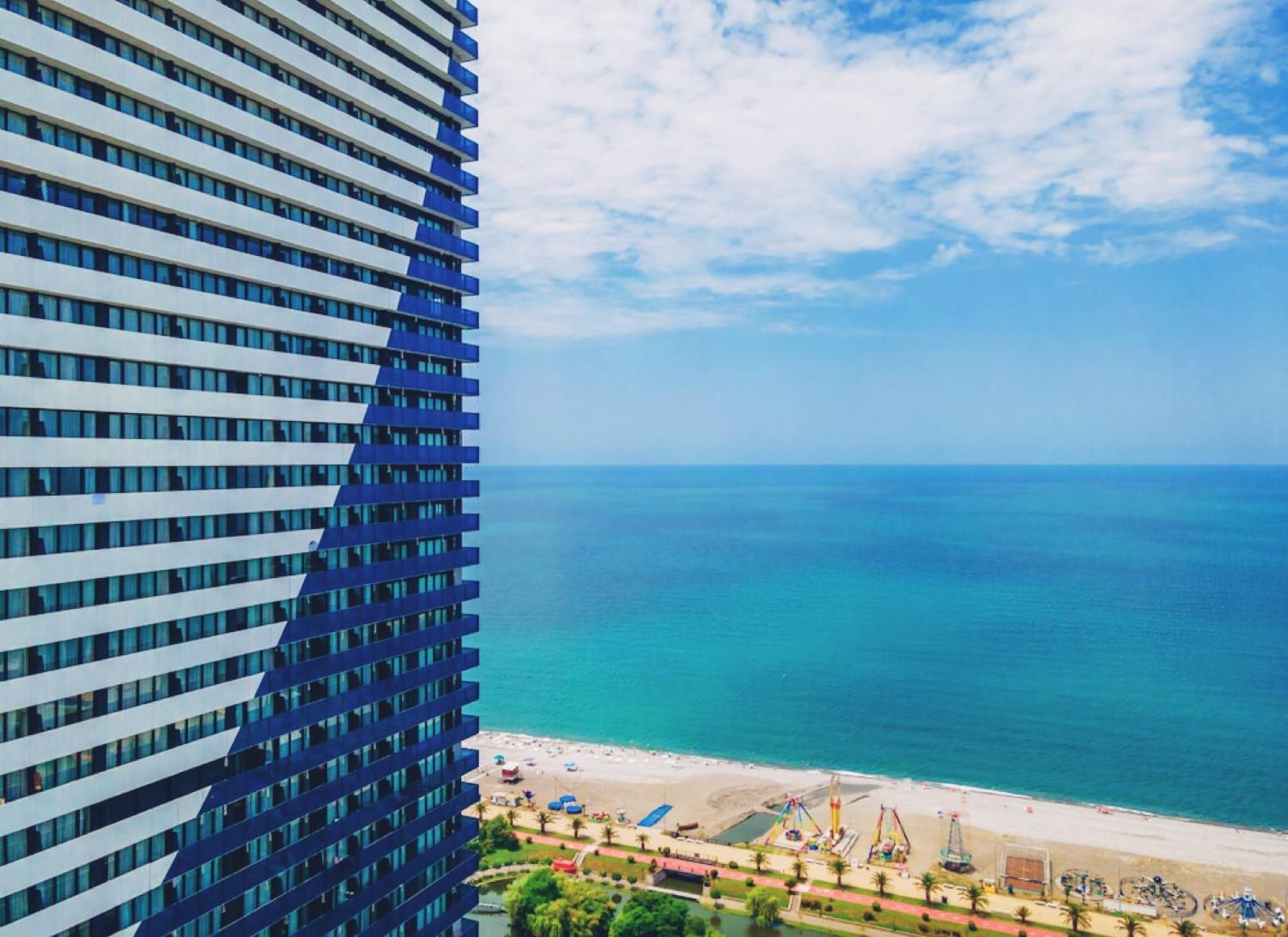 Delux Sea View Aparthotel In Orbi City Batoemi Buitenkant foto